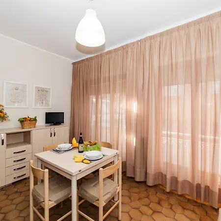Emanuel Apartamento Diano Marina
